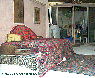 bed.gif, 81269 bytes, 4/17/01