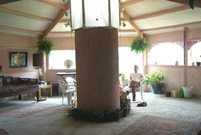 ecoshelter.jpg, 23318 bytes, 4/17/01